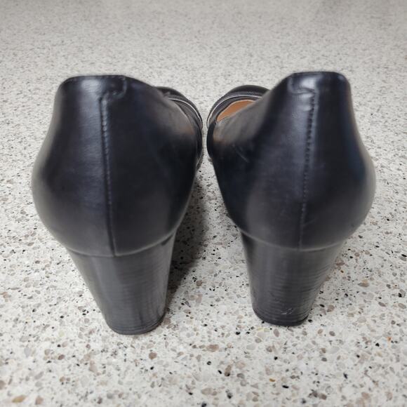 Cole Haan Grand OS Black Leather Closed Round Toe Gold Buckle Wedge Heel✨️9B - Picture 6 of 15